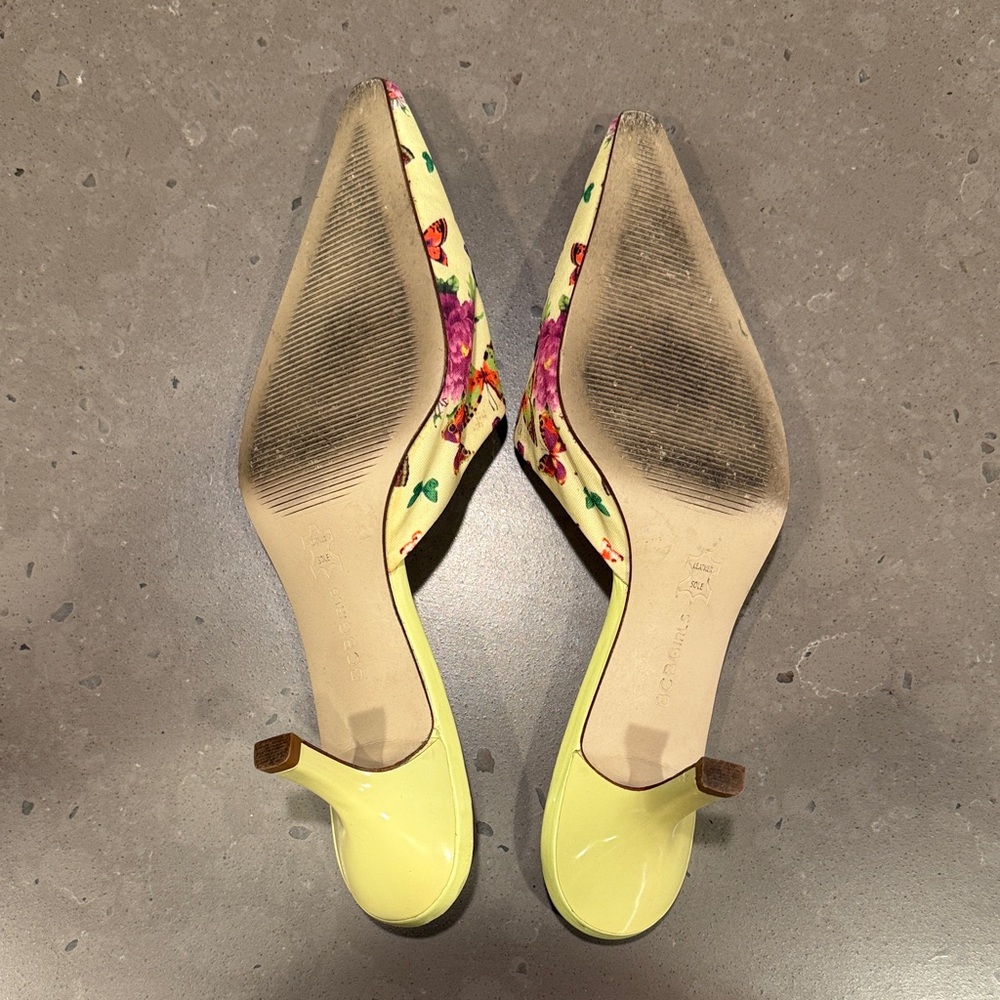 BCBGirls Yellow Floral & Butterfly Kitten Heeled Mule - Picture 4 of 6